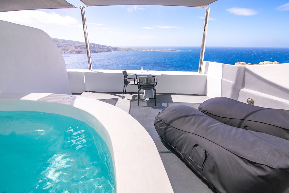 Deluxe Suite (Sunset View) - Photo 11