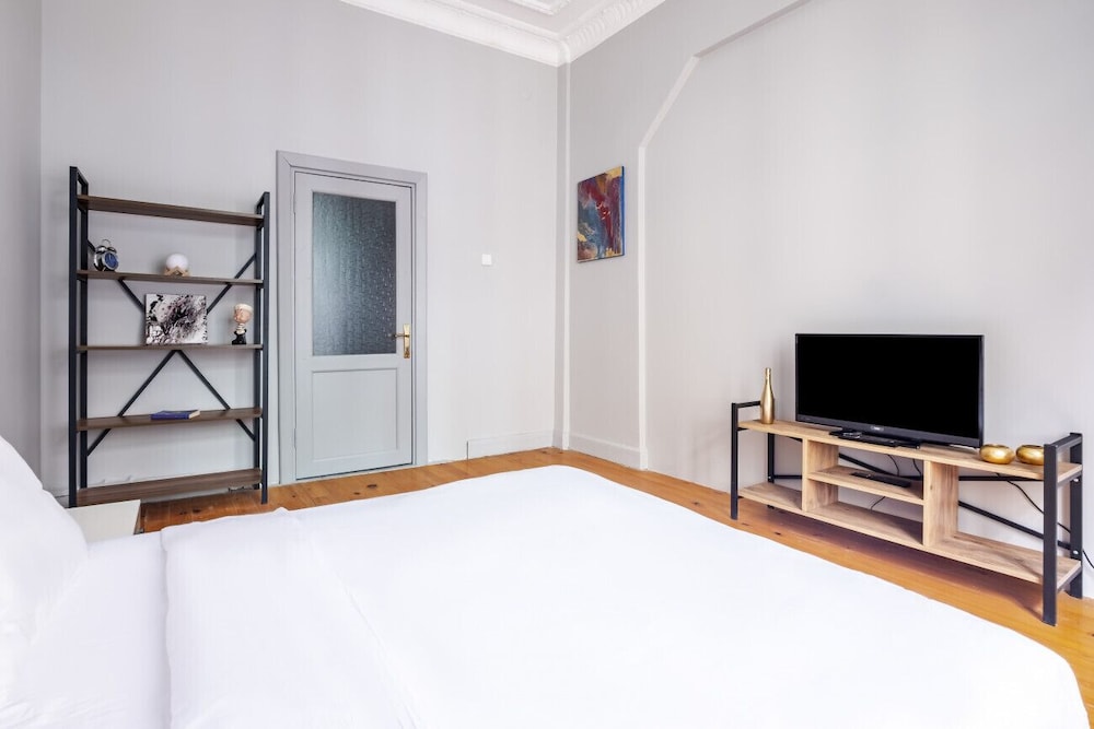 Apartment photo 2