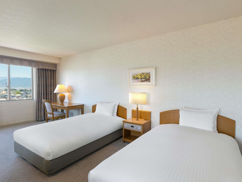 Classic Room, 2 Twin Beds, Mountain View photo 3