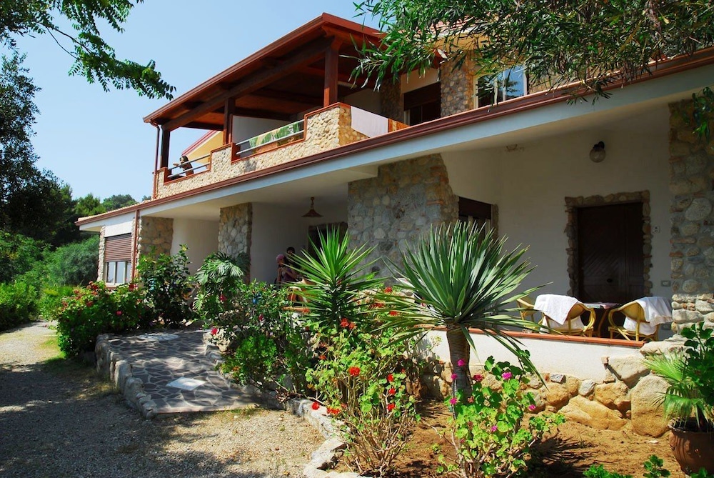Comfort Apartment, 2 Bedrooms, Sea View photo 3