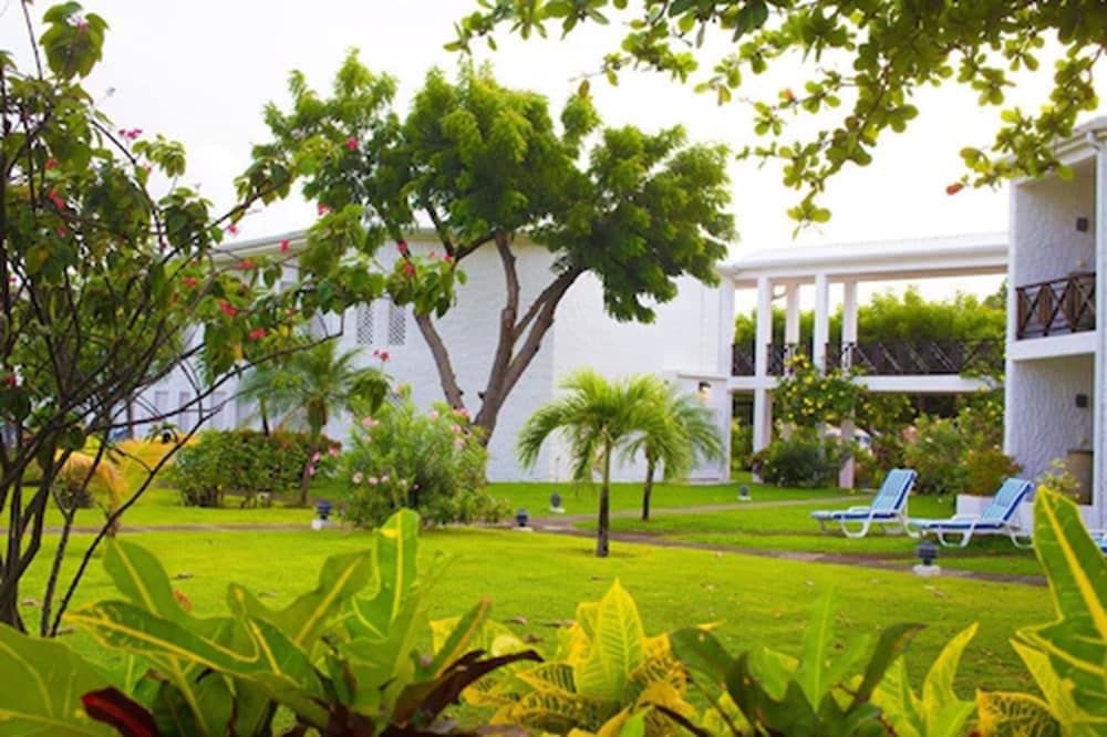 Superior Room, Garden View (pool View)