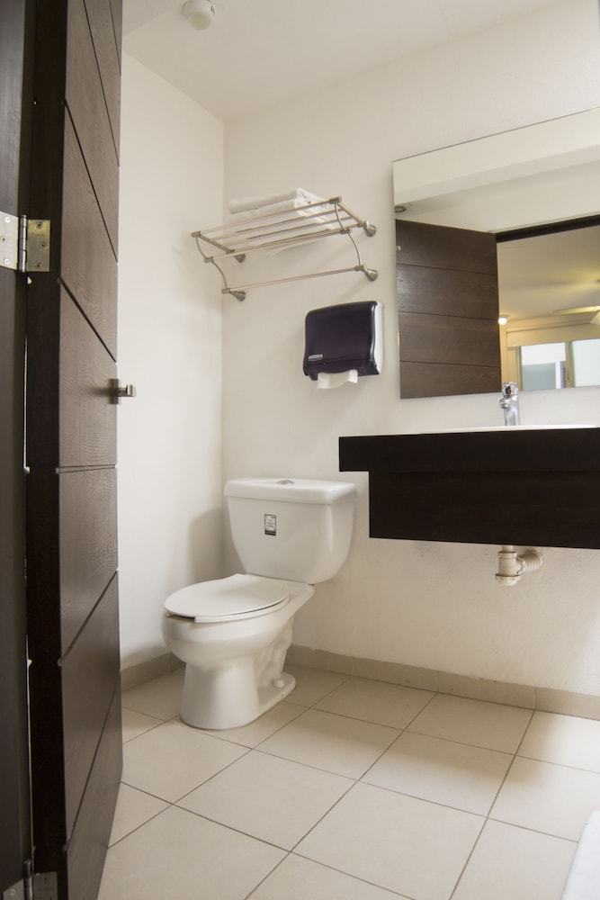 Standard Room, 1 Double Bed photo 2