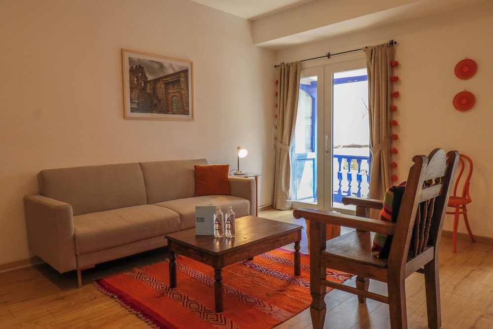 Apartment (202)