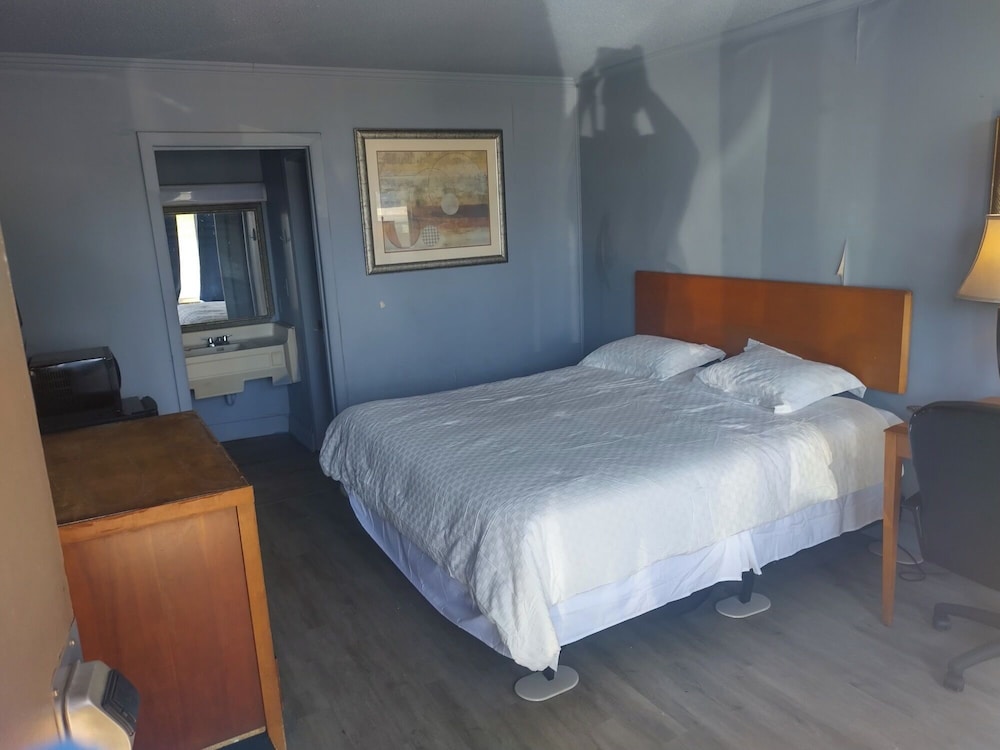 Basic Single Room