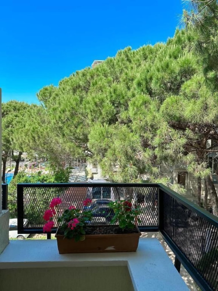 Triple Room, Balcony