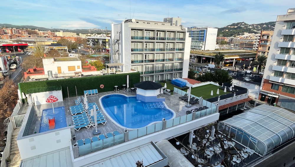 Standard Double Room, Balcony - Photo 9
