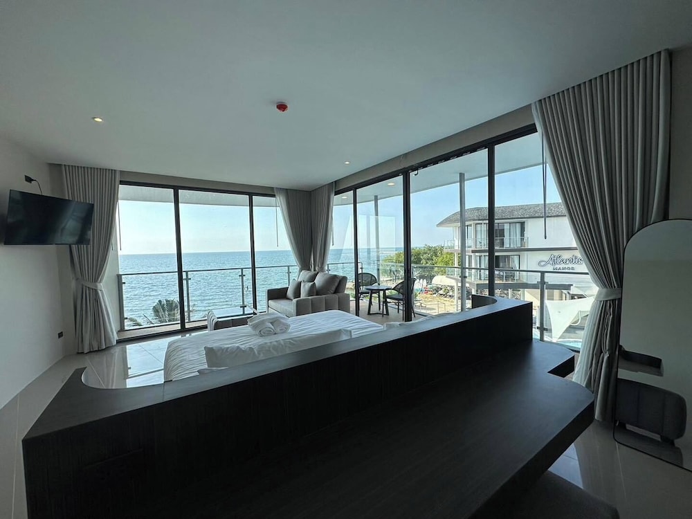 Deluxe Suite conner sea view