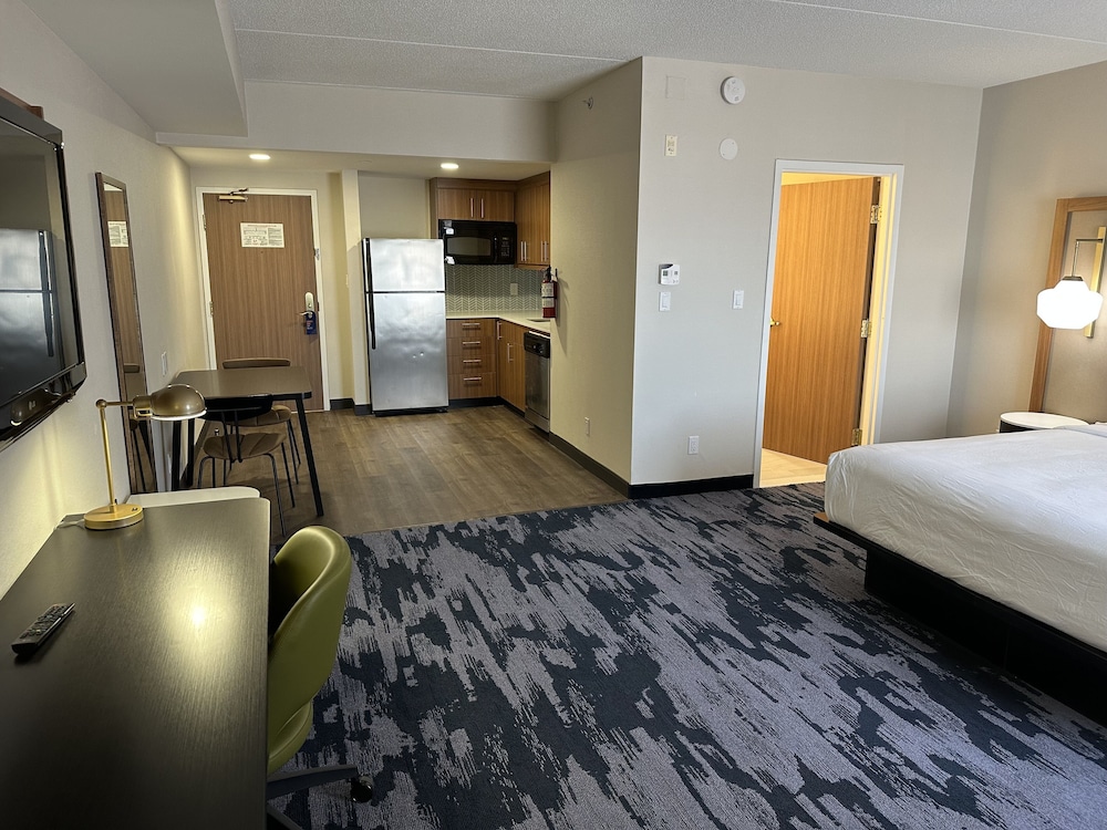 Suite, 1 King Bed With Sofa Bed, Kitchenette