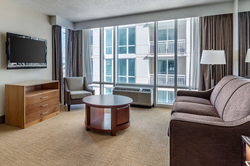 1 BEDROOM CITY VIEW HEARING/ROLL N SHWR - Photo 10