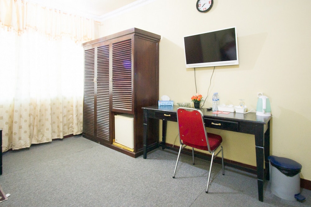 Premium Room (RedDoorz) - Photo 3