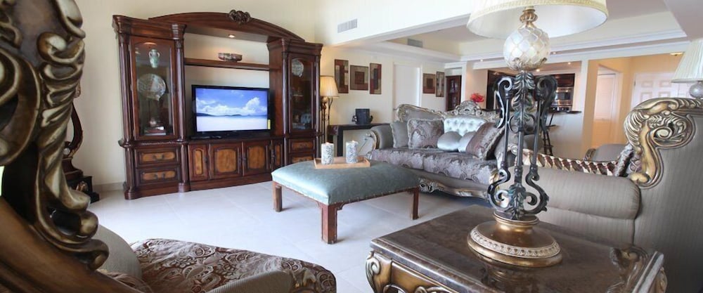 Suite, Beach View