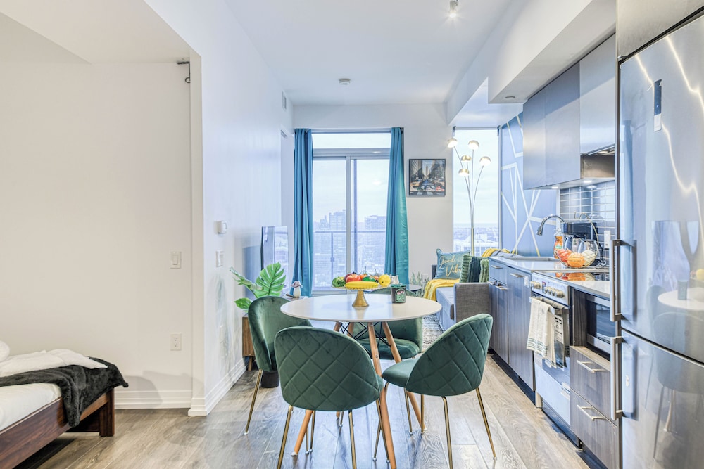 Romantic Suite, Multiple Beds, Balcony, City View, photo 6