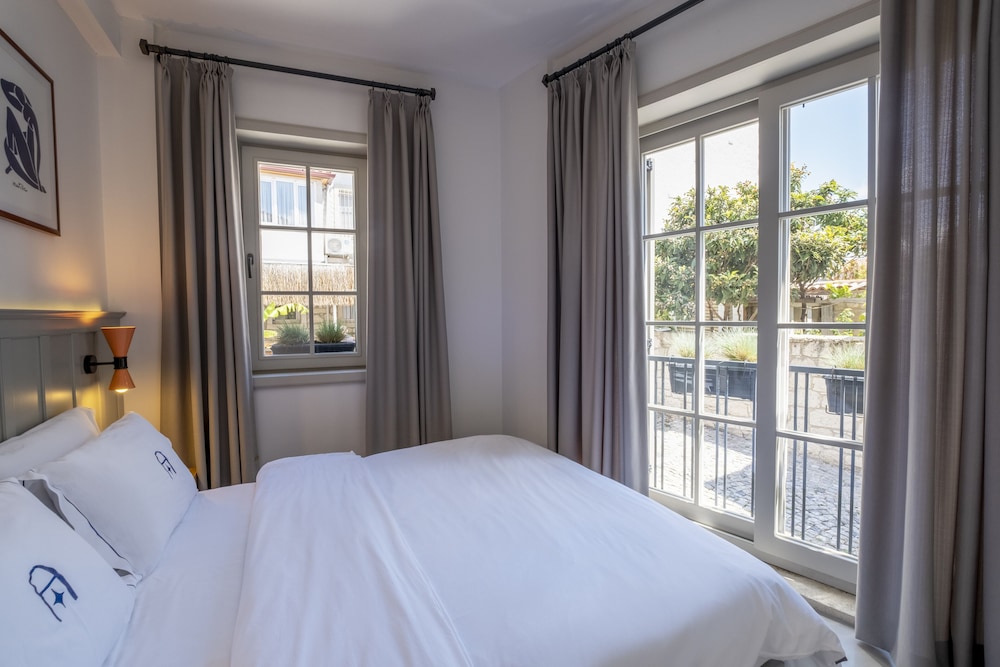 Standard Double Room - Photo 15