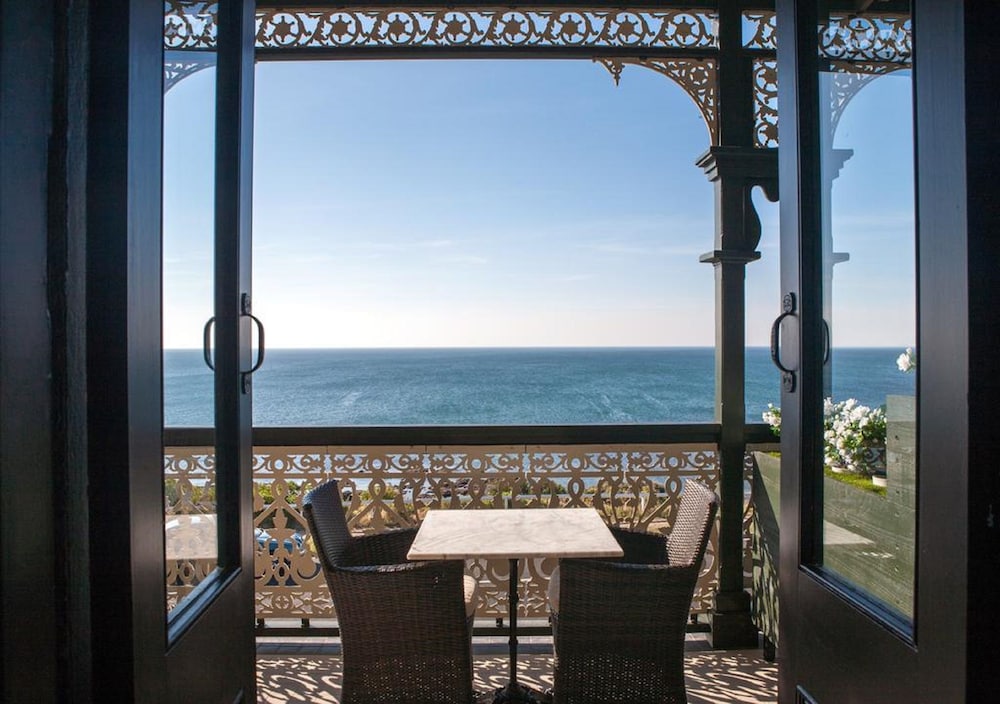 Deluxe Balcony Room photo 2