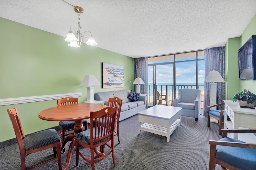 Suite, 1 Bedroom - Photo 3