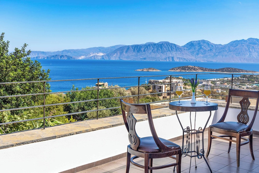 Villa (5 Bedrooms)