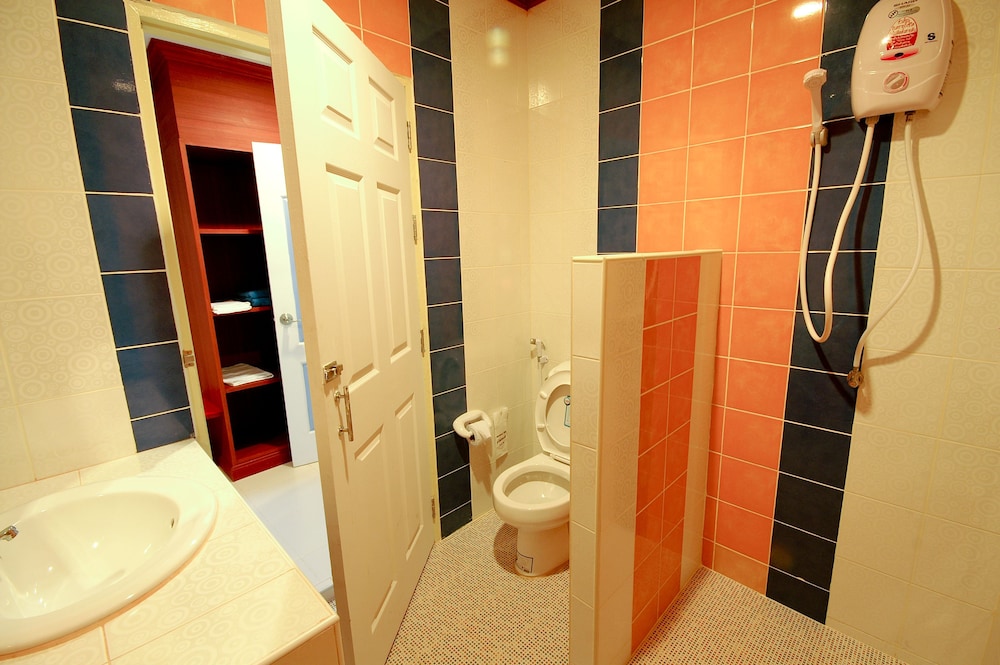 Standard Double or Twin Room photo 3