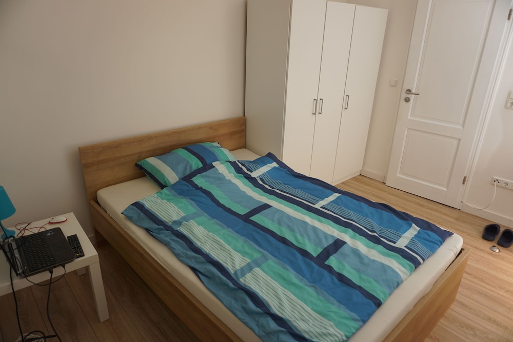 Double Room, Shared Bathroom (mit französischem Bett) photo 1