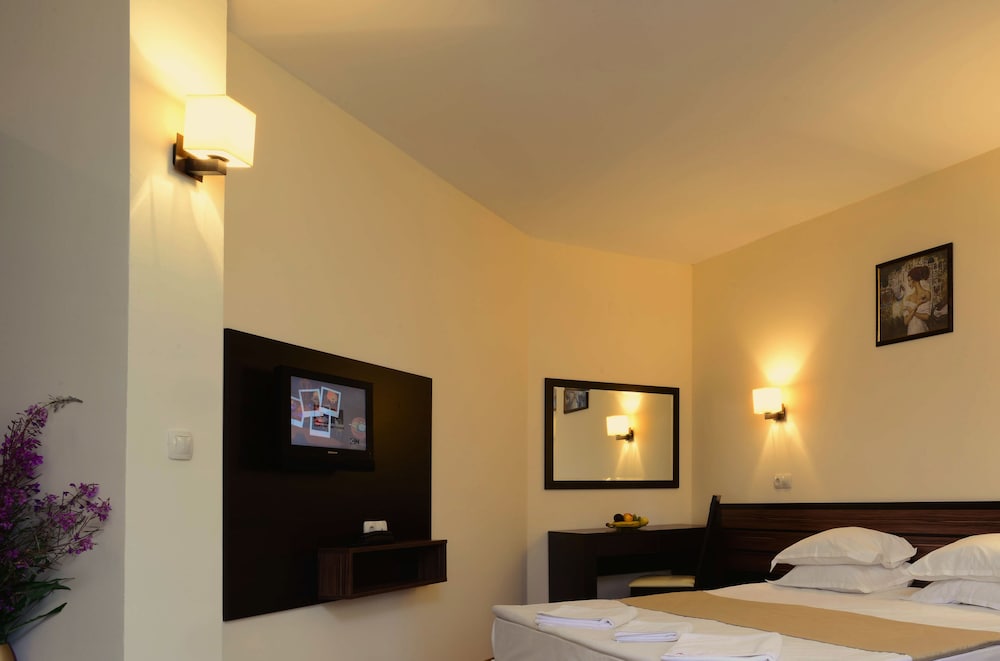 Comfort Apartment, 2 Bedrooms, Mountain View photo 3
