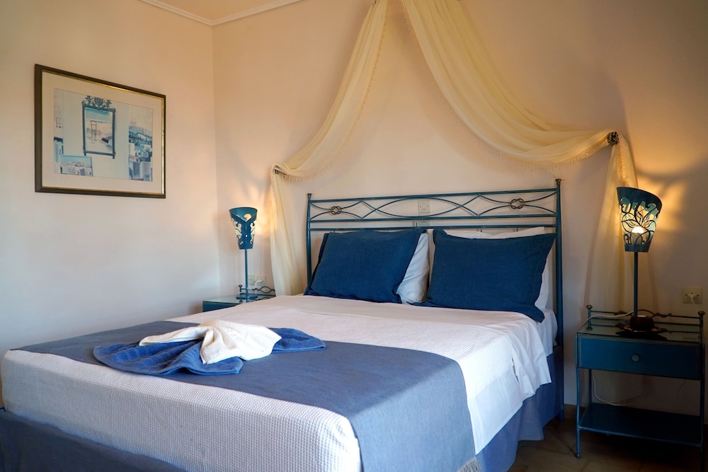 Standard Double or Twin Room photo 3