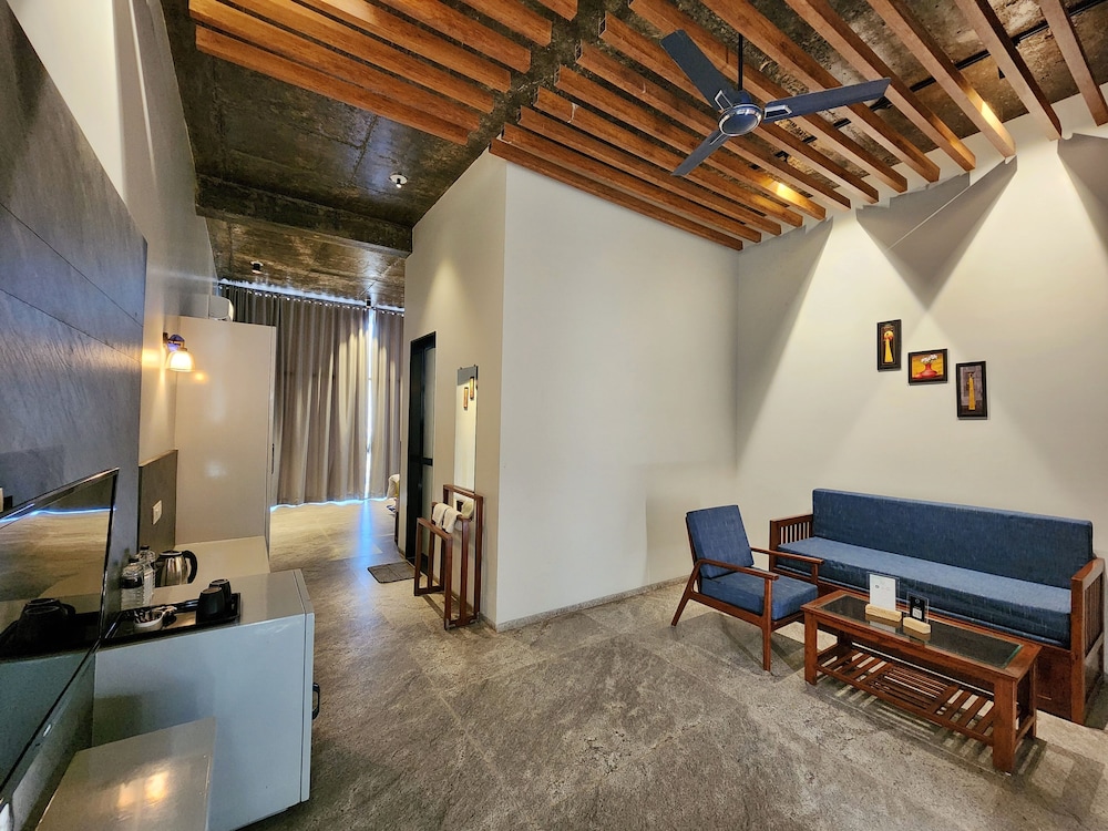 Premium Studio Suite photo 3