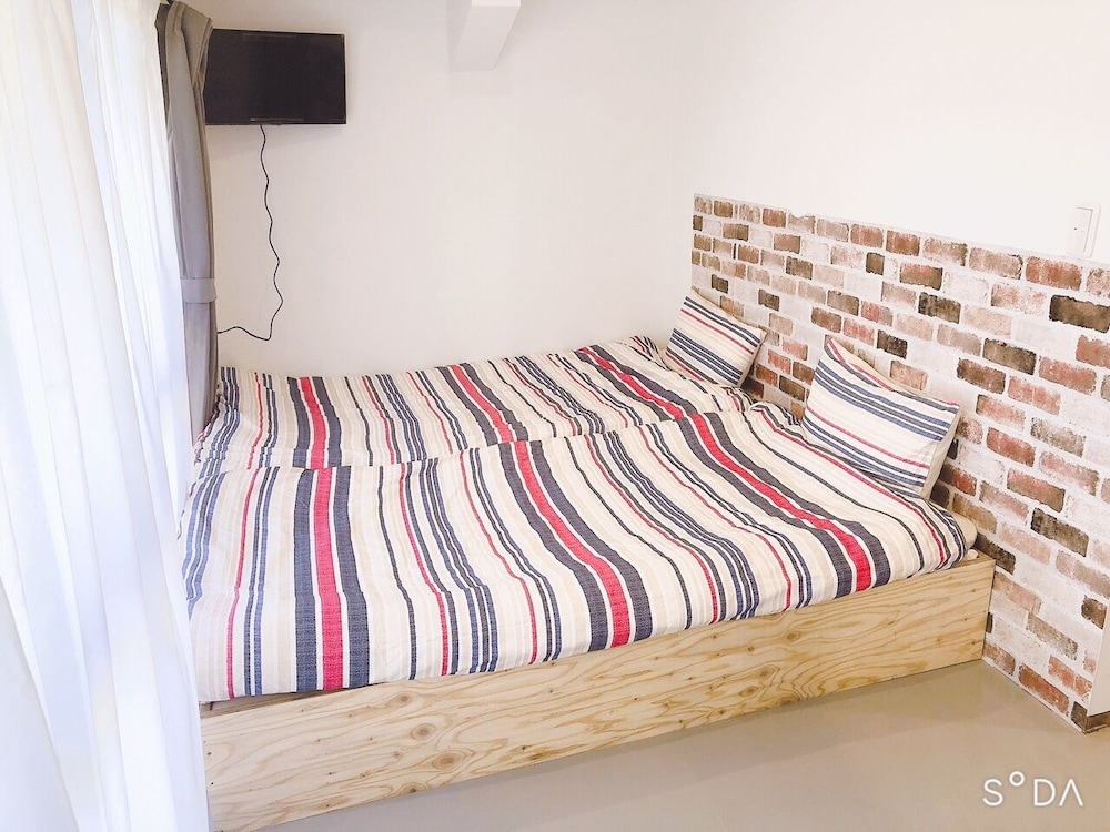 Economy Twin Room photo 1