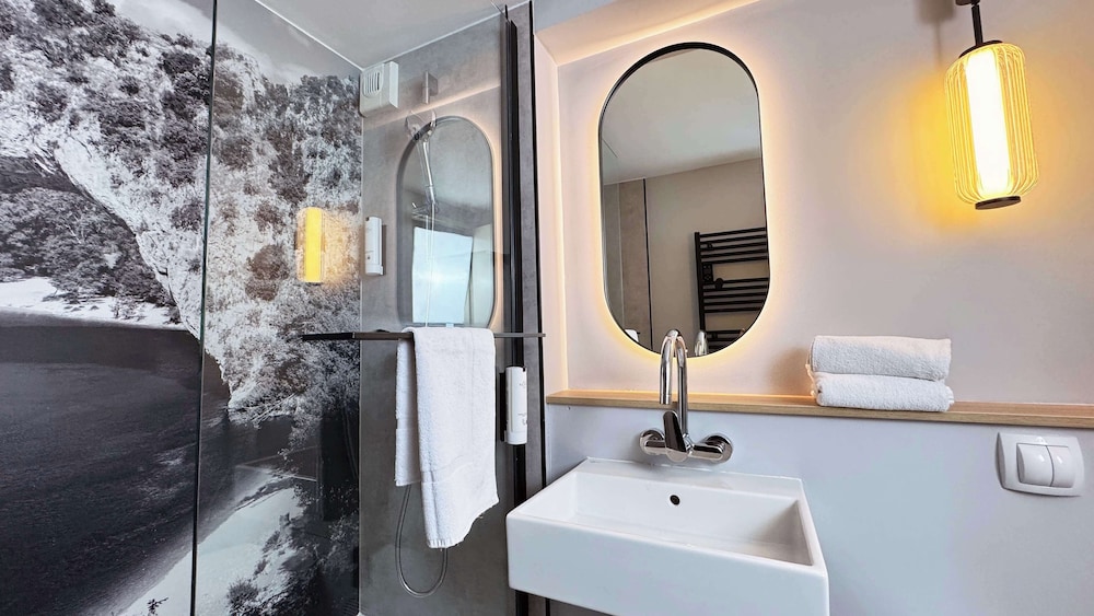 Triple Room, Multiple Beds - Photo 4