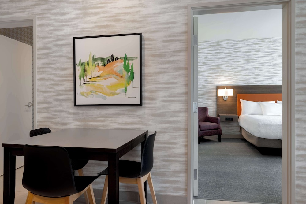 Suite, 1 Bedroom - Photo 4