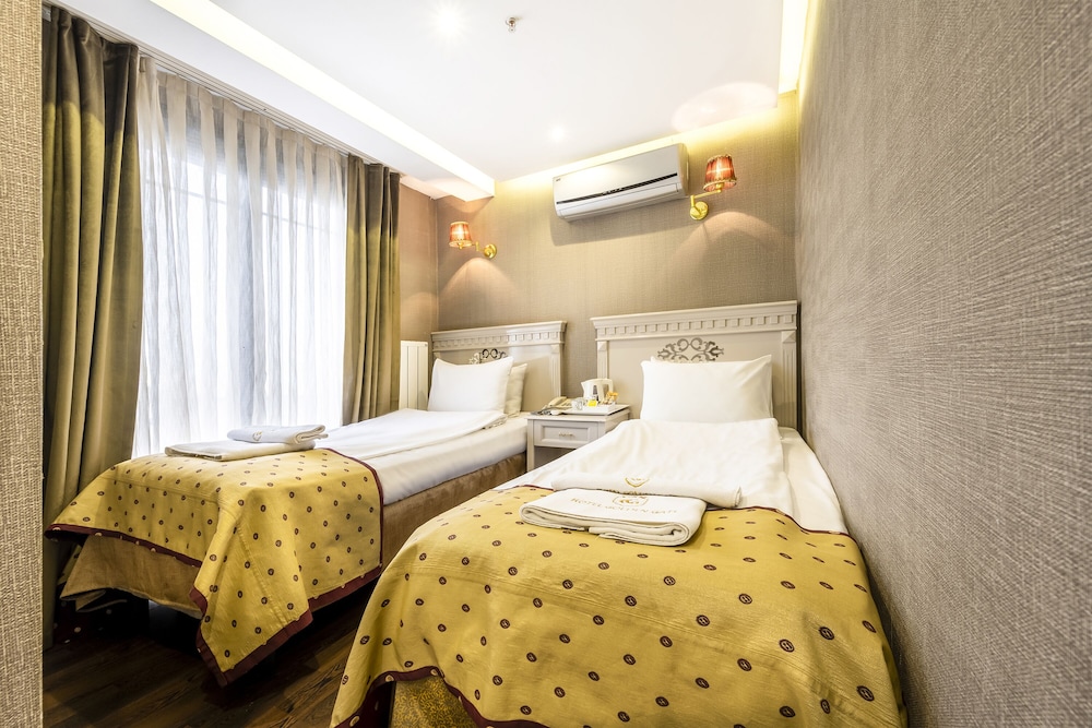 Economy Twin Room photo 2