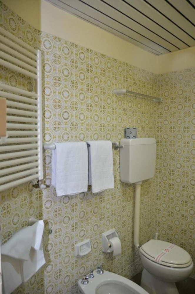 Economy Double Room, Balcony - Photo 2
