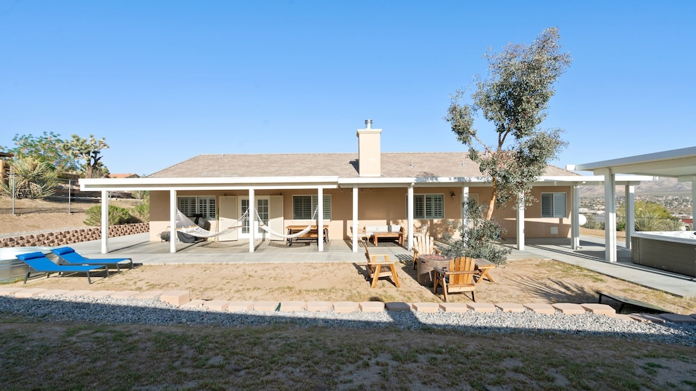 House, 3 Bedrooms photo 2