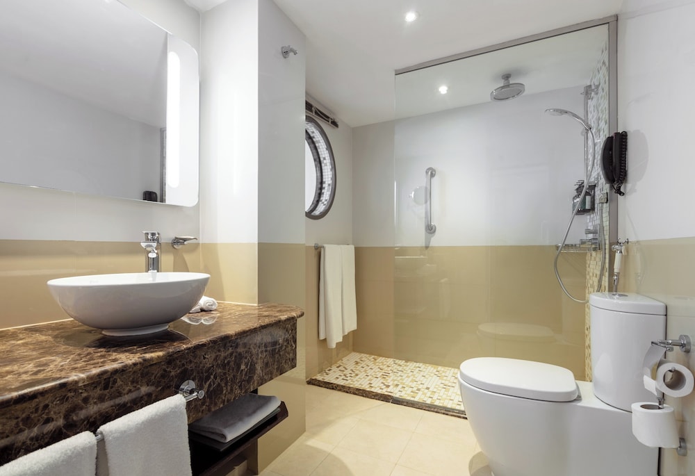 Room, 2 Twin Beds, Sea View - Photo 2
