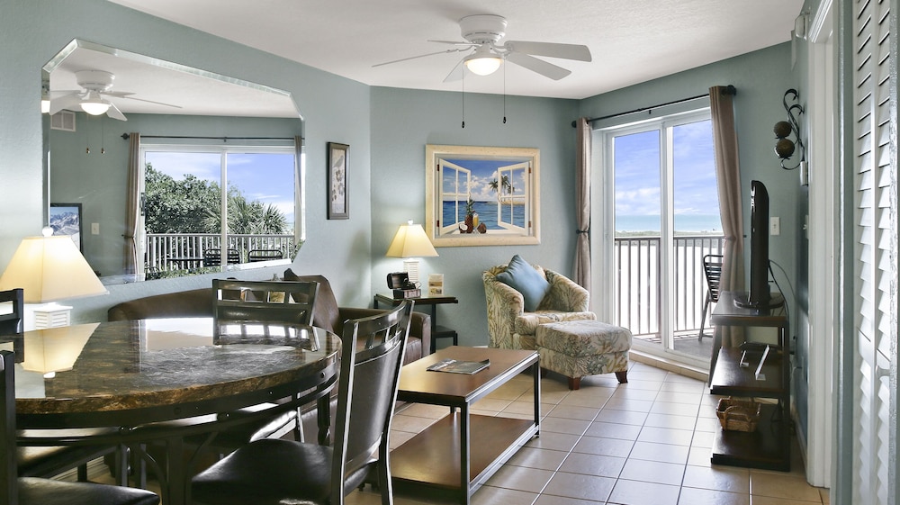 Family Condo, Balcony (Gulf Front) photo 3