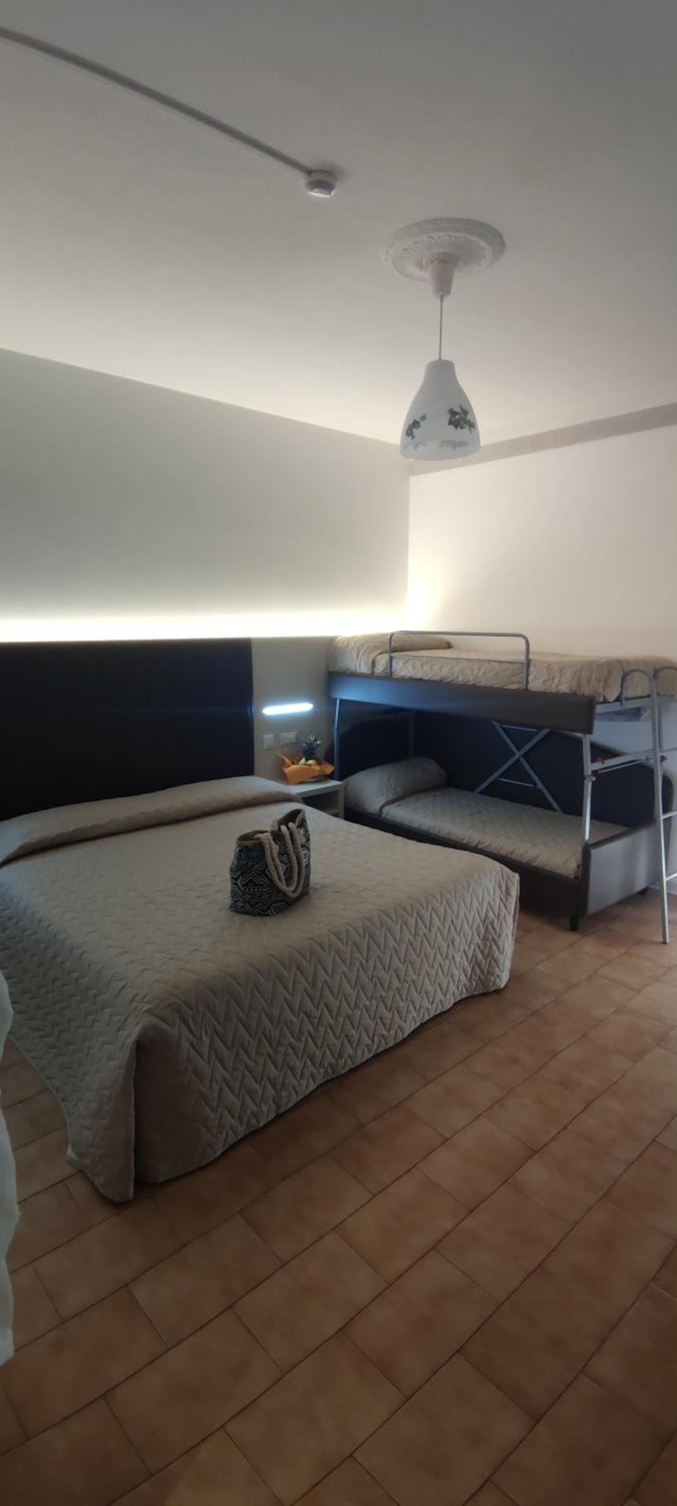 Quadruple Room with Sea View photo 2