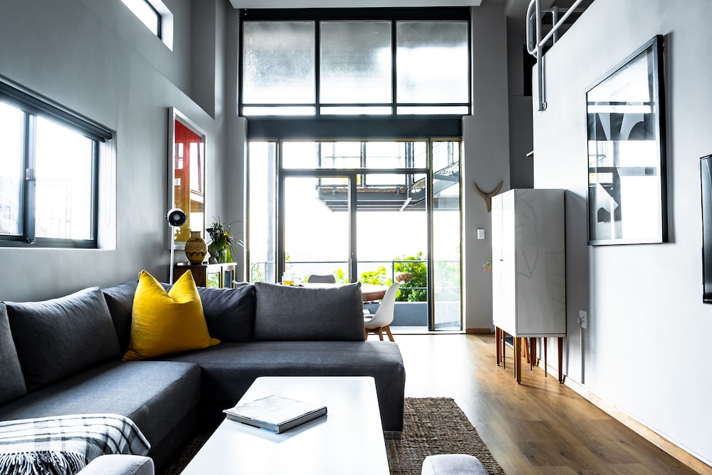 Deluxe Loft, 1 King Bed, Kitchenette, Valley View photo 1
