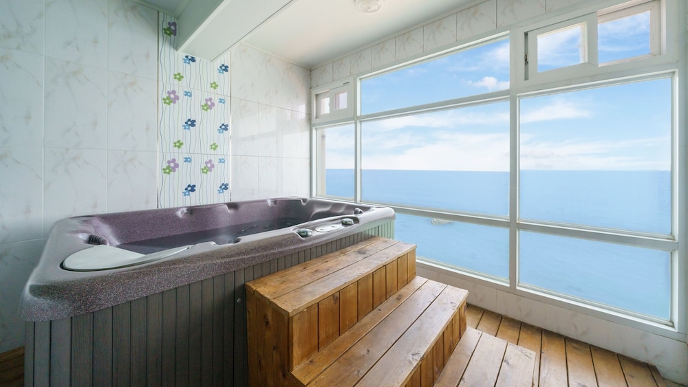 Basic Room, 1 Bedroom (303 Royalsherd) - Photo 4