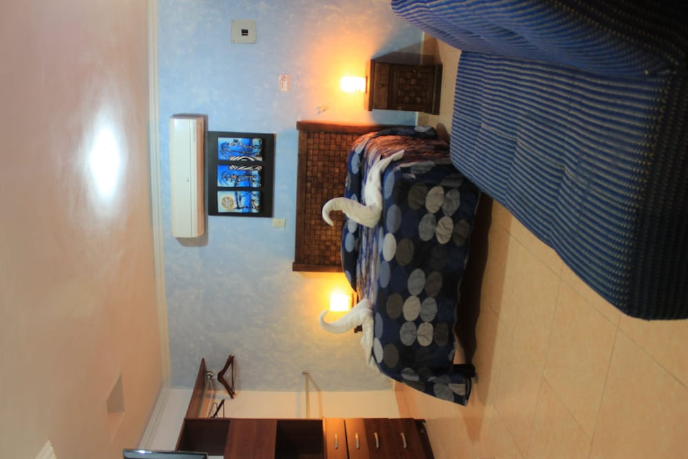 Standard Room photo 3