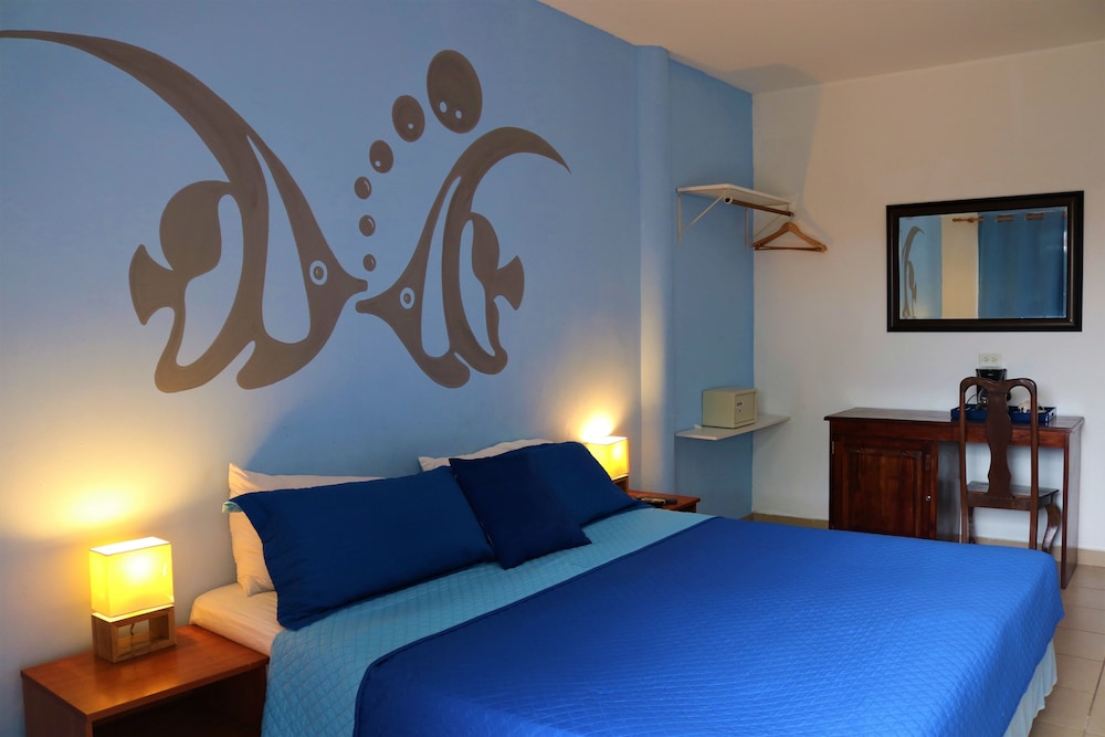 Double Room, 1 King Bed photo 1