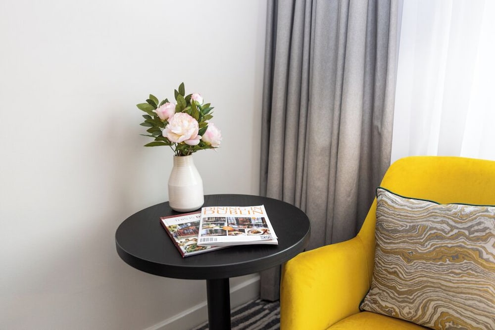 Standard Room King Bed and Single Bed