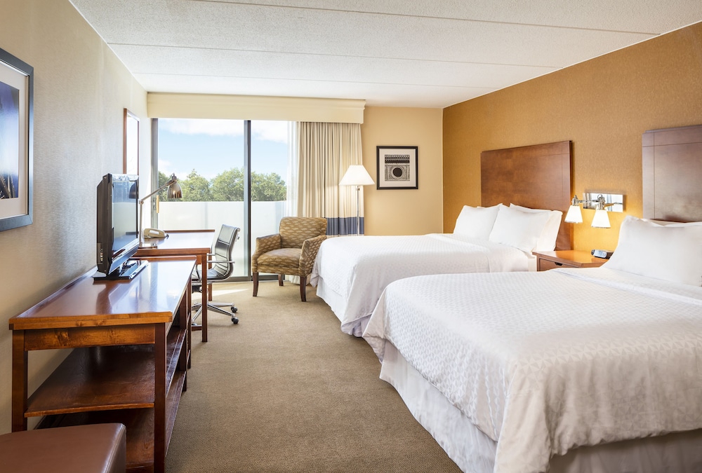 Room, 2 Queen Beds - Photo 1