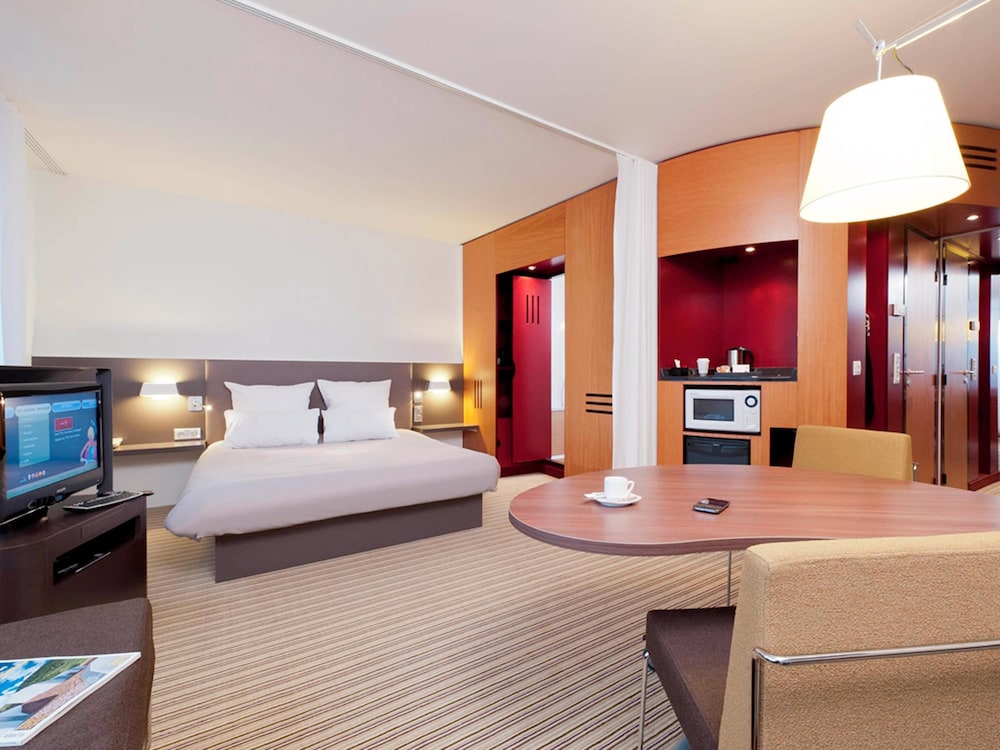 Superior Suite, Multiple Beds - Photo 4