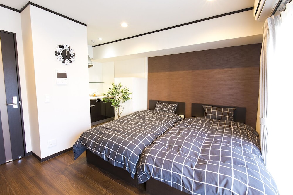 Room, 1 Bedroom (1702 apartment-A)
