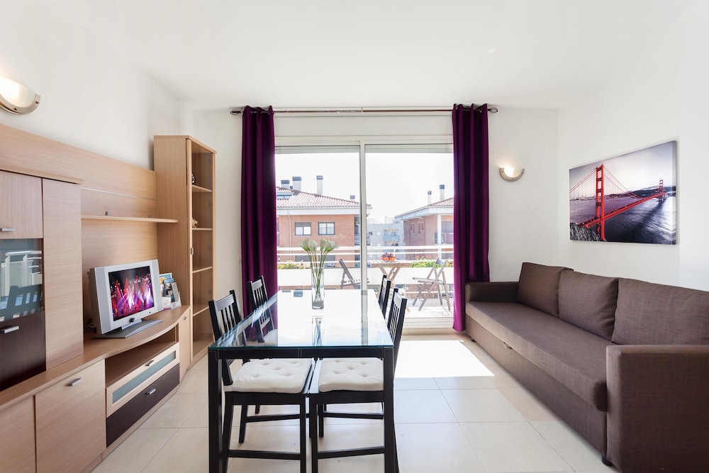 Departamento Familiar, 2 Habitaciones (Narcias Macia)
