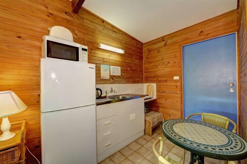 Standard Studio, Non Smoking, Kitchenette (Corporate Special) photo 3