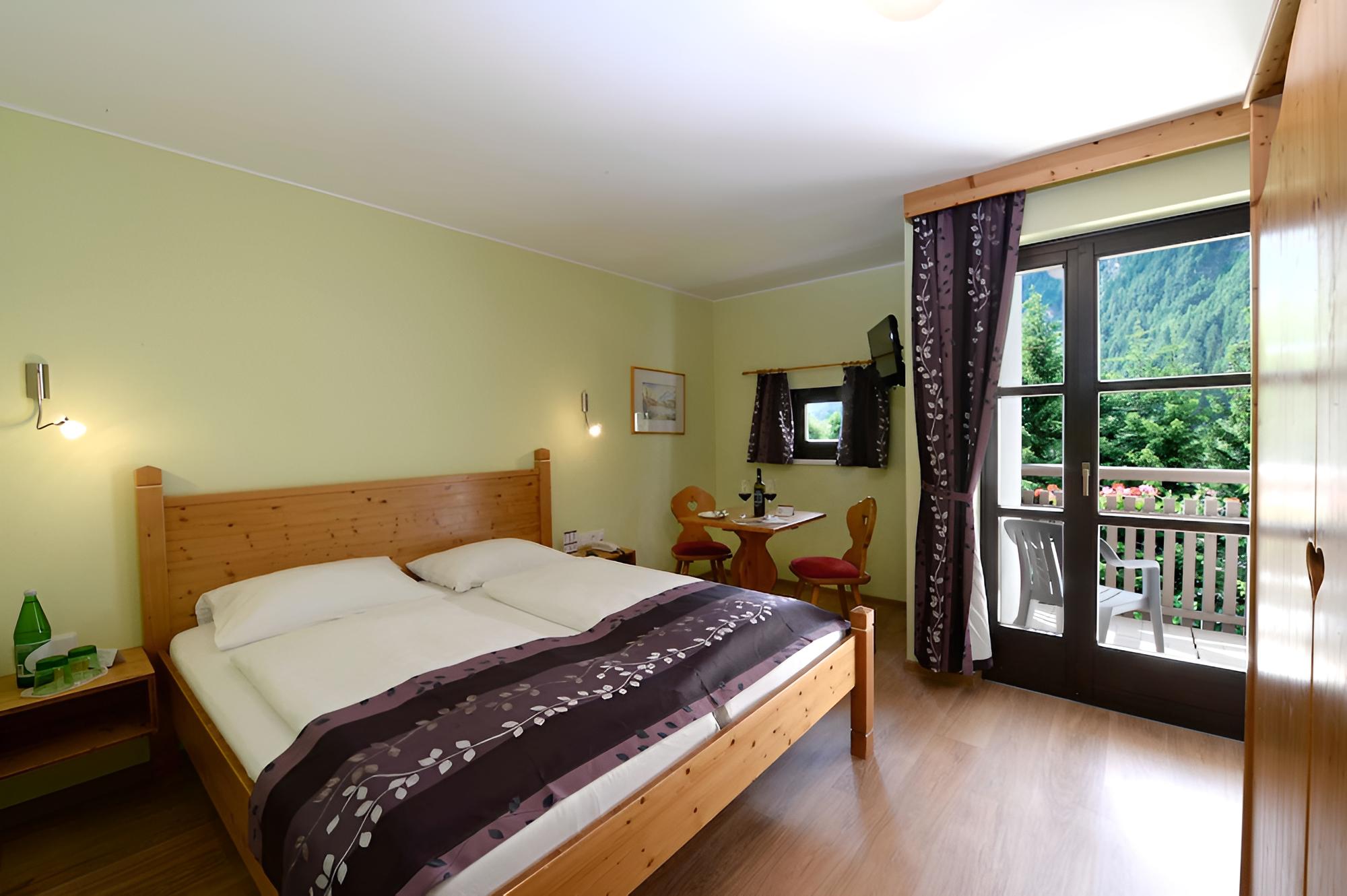 Standard Double Room, Balcony photo 3