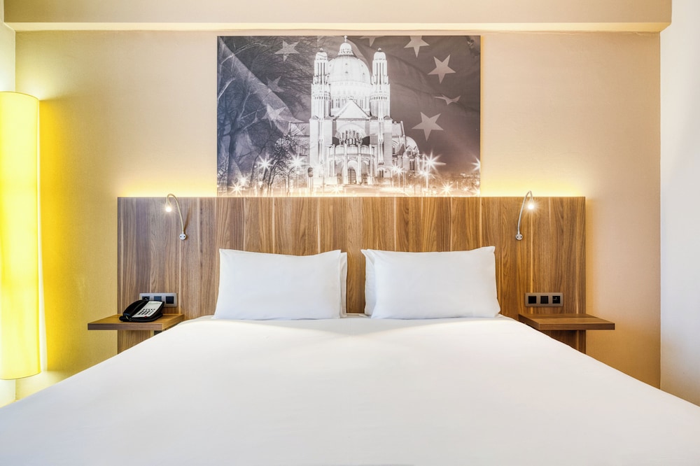 Standard Room, 1 King Bed - Photo 2