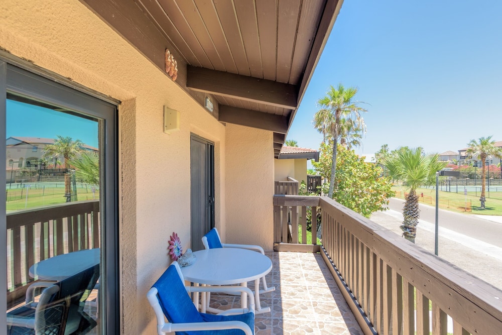 Basic Room, 1 King Bed, Balcony, Resort View