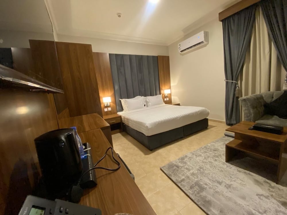 Basic Apartment, City View photo 2