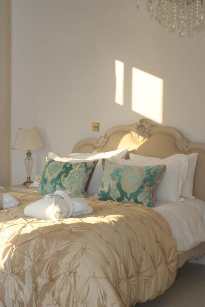 Superior Double Room (Inland View)