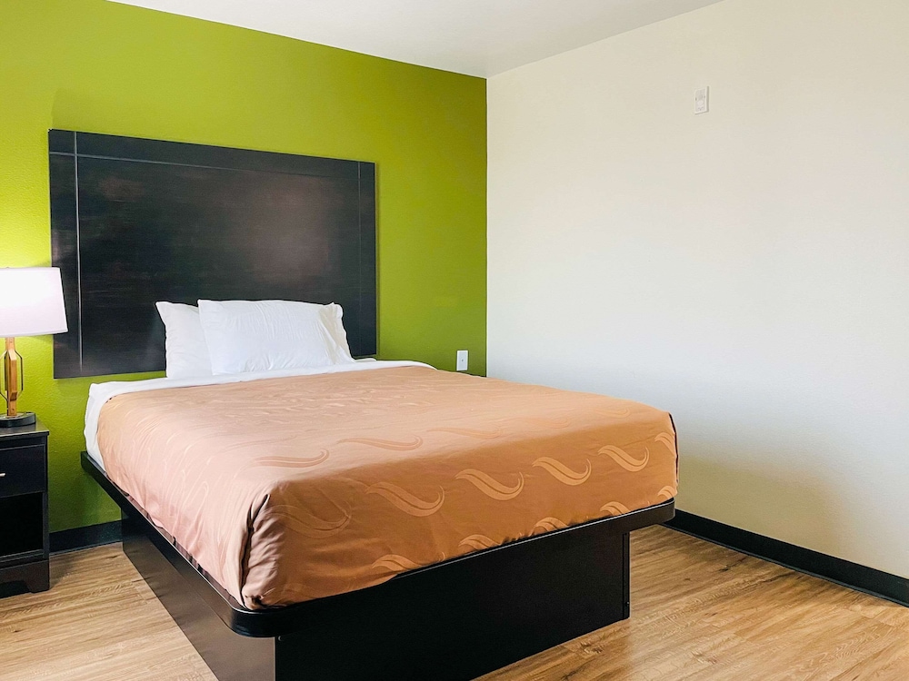 Suite, Multiple Beds, Non Smoking (Upgrade) - Photo 2